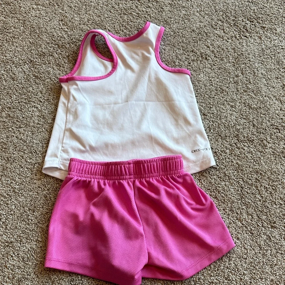 2t Nike Girls set BUNDLE! All three sets like new/gently worn - Picture 3 of 9